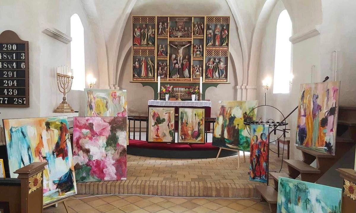 Udstiller Tina Jacoben i Hårslev kirke